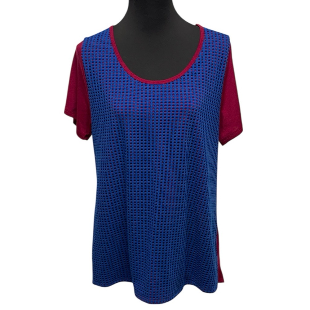LuLaRoe Vibrant Blue and Red Short Sleeve Classic Tee. Colorful Vibrant Comfy